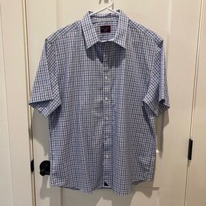UNTUCKit Men's Short Sleeve Button Down Shirt.  Large.  Blue/White. Cotton